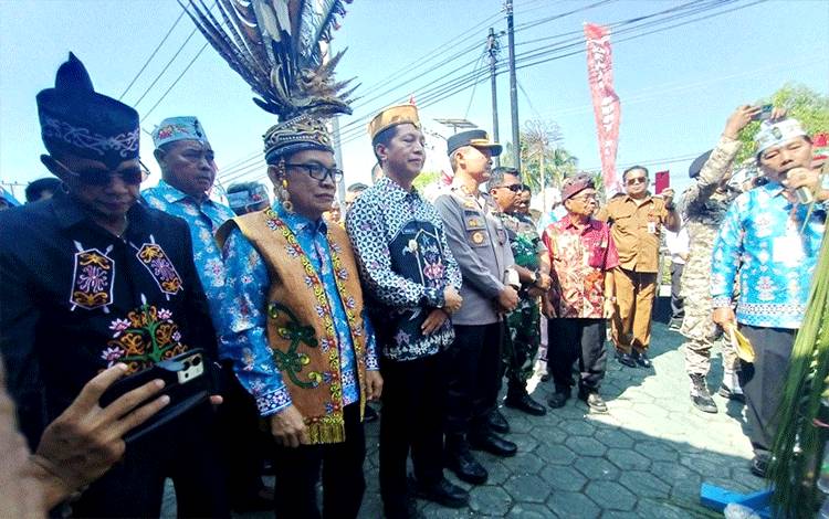 Tujuan Organisasi DAD Melestarikan Adat Budaya Leluhur