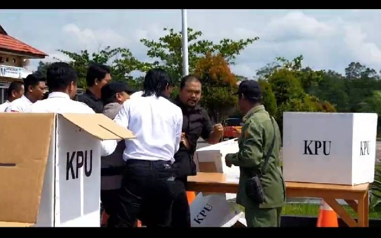 Polres Gunung Mas Simulasi Pengamanan TPS