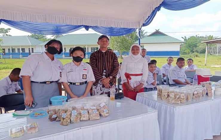 Semarak Gelar Karya P5 dan Bazar Kewirausahaan SMAN 5 Palangka Raya
