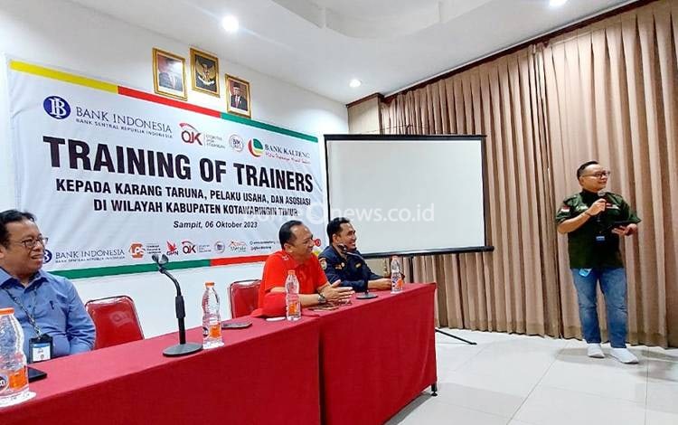 Karang Taruna, Pelaku Usaha dan Asosiasi di Kotim Dapatkan Training OJK Kalteng