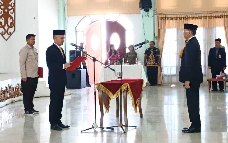 Bupati Gunung Mas Lantik Sosok Ini sebagai Sekretaris Daerah