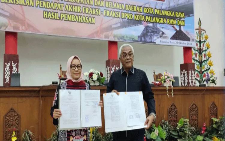 DPRD dan Pemko Palangka Raya Sahkan APBD 2024