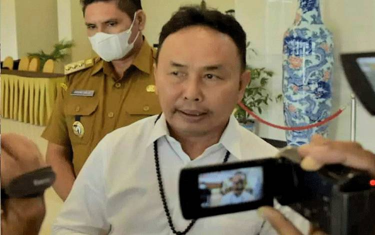 Sugianto Ingatkan Masyarakat Manfaatkan Teknologi Dengan Bijak