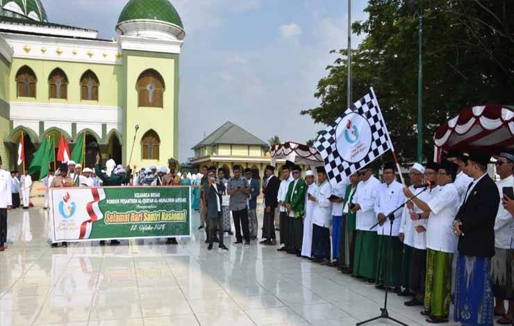 Ribuan Santri Ramaikan Rangkaian Peringatan Hari Santri Nasional di Kapuas