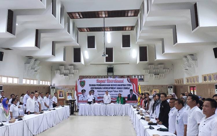 Rapat koordinasi tujuan pembangunan berkelanjutan atau Sustainable Development Goals (SDGs) di Aula Bappendalitbang Kalteng, Rabu, 25 Oktober 2023. (FOTO: HERMAWAN)