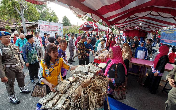 Pasar UMKM Kapuas Diharapkan Dapat Bangkitkan Produk Lokal