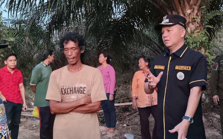 Bupati Gunung Mas Dengarkan dan Tanggapi Keluhan Petani