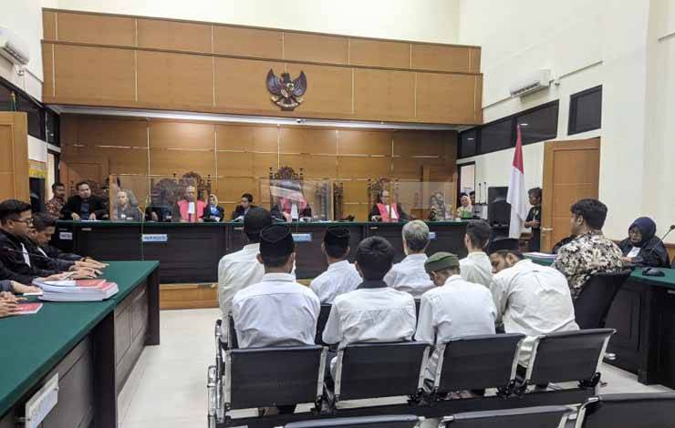 8 Warga Iran Seludupkan 319 Kg Sabu Divonis Hukuman Mati