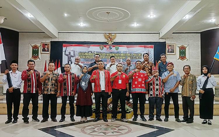 Pengurus Kerukunan Keluarga Maluku Barito Timur Periode 2023-2027 Dikukuhkan