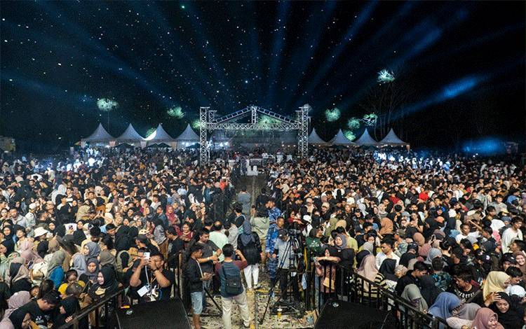 Ribuan Penonton Antusias Saksikan Pentastik 2023 di Pangkalan Bun
