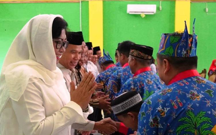 Penjabat Bupati Lepas Kafilah FSQ Lamandau ?