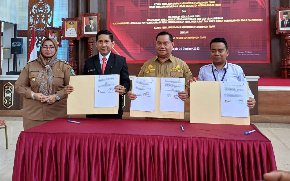 Tandatangani NPHD dengan KPU dan Bawaslu, Bupati Kotim Berharap Pilkada 2024 Lancar