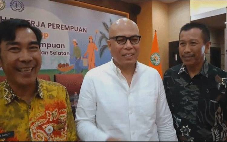 GAPKI Inisiatif Terbitkan Buku Perlindungan Hak Pekerja Perempuan di Perkebunan Sawit