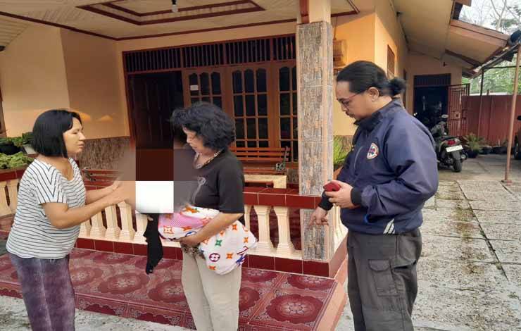 Dinsos Siapkan Kebutuhan Bayi Ditemukan di Teras Rumah Jalan B Koetin