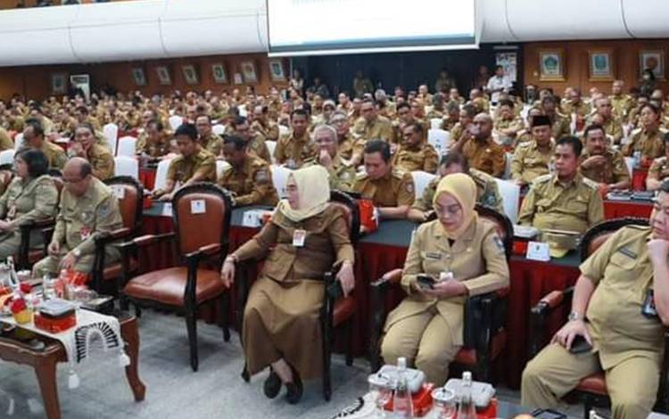 Meski Ada Potensi Hujan, Presiden Tetap Ingatkan Penjabat Kepala Daerah Waspadai Kebakaran