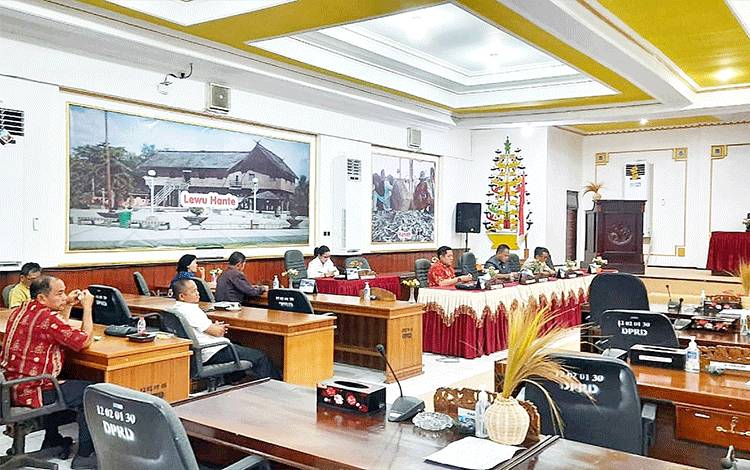 DPRD Minta Eksekutif Inventarisir Aset Kendaraan yang Sudah Tua untuk Dilelang