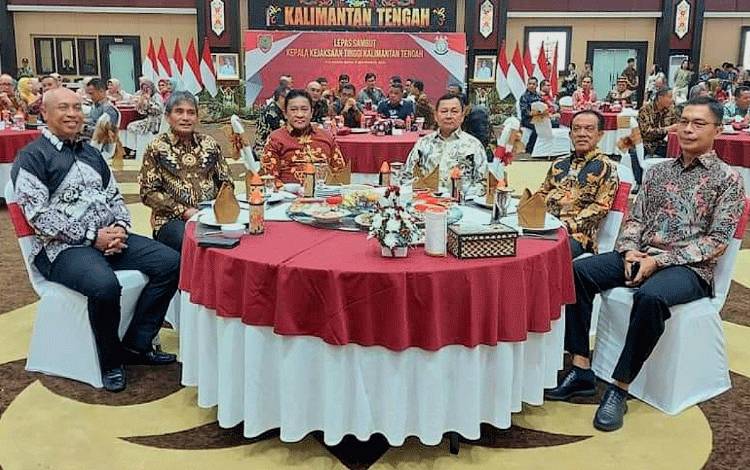 Abdul Razak Hadiri Acara Lepas Sambut Kepala Kejati Kalteng