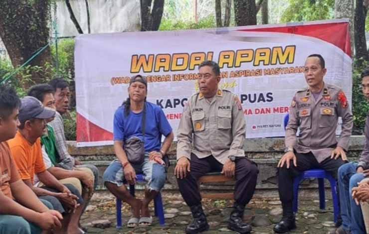 Program Jumat Curhat Polres Kapuas Jalin Silaturahmi Kamtibmas Warga di Jalan Patih Rumbih