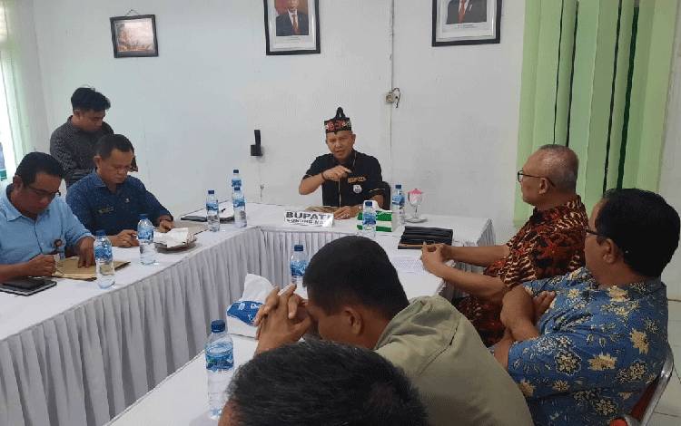 Bupati Gunung Mas Kembali Tutup Sementara Akses Keluar Angkutan CPO dari PBS Ini