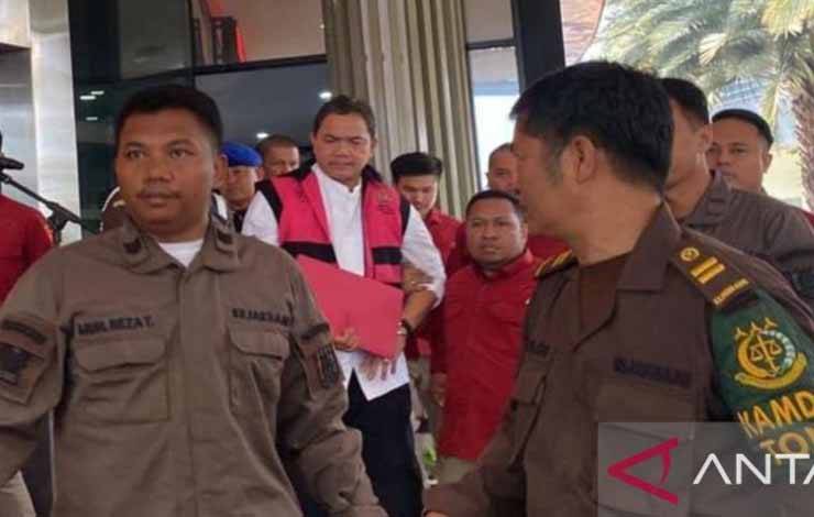 Kejagung Tetapkan Achsanul Qosasi sebagai Tersangka Korupsi BTS 4G