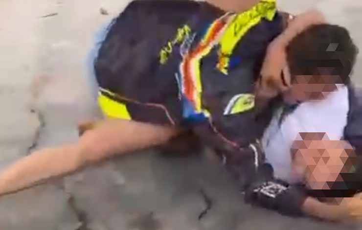 Viral Video Baku Hantam, Remaja Perempuan Depan Gedung Serbaguna Antakusuma