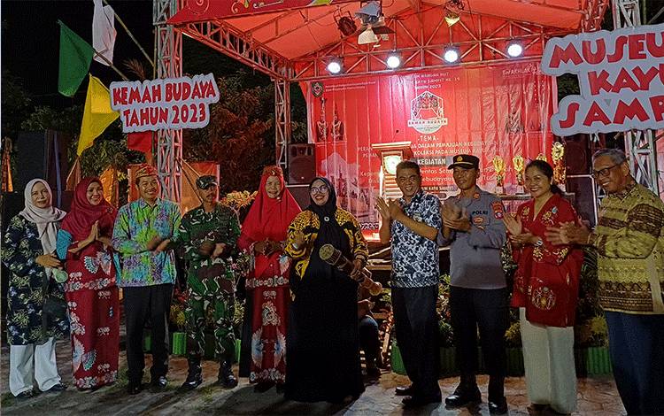 Wabup Kotim Apresiasi Disbudpar Mendekatkan Budaya Kepada Pelajar Melalui Kemah Budaya