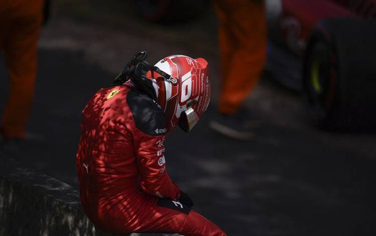 Leclerc Ungkap Kekecewaannya Terhadap Ferrari di GP Sao Paulo