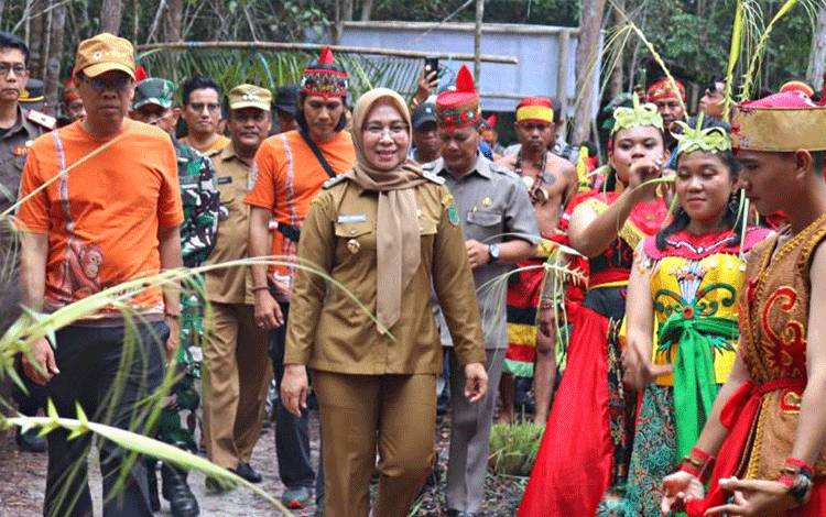Pj Bupati Pulang Pisau Resmikan Desa Ramah Satwa