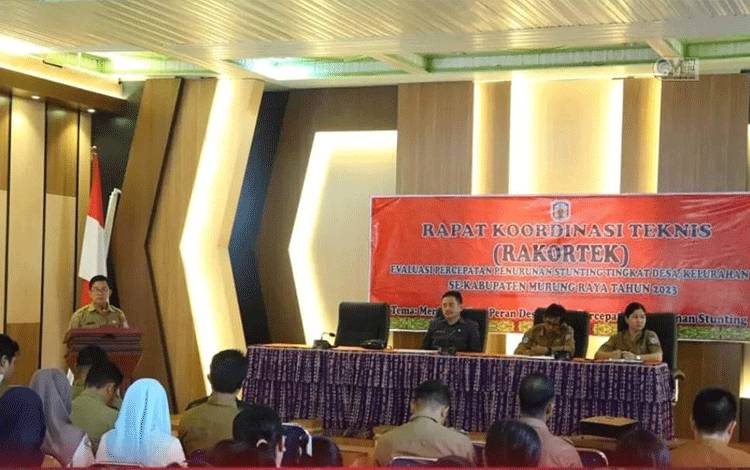 Rapat Tim Percepatan Penurunan Stunting atau TPPS di aula Bappelitbangda Mura.