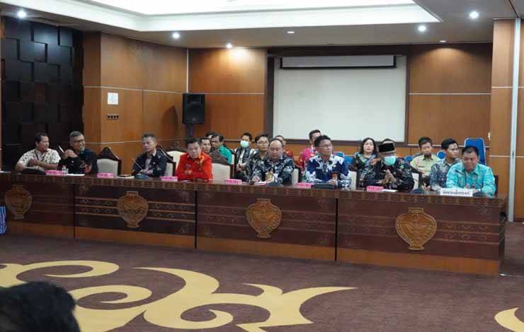Peserta rakor Aparat Pengawasan Internal Pemerintahan (APIP) di Aula Eka Hapakat Kantor Gubernur Kalteng, Kamis, 9 November 2023. (FOTO: MARIO)