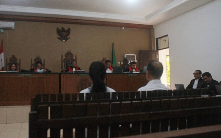 Sidang Pemeriksaan Mantan Bupati Kapuas dan Istri, Begini Keterangannya
