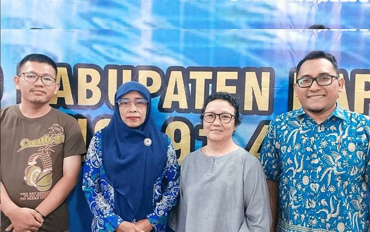 Dokter RSUD Kapuas bersama unit Promkes dan pengelolan RSPD setempat, Kamis, 9 November 2023. (FOTO: IST)