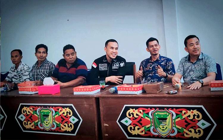 Waket I DPRD Barito Utara Reses di Desa Lemo I