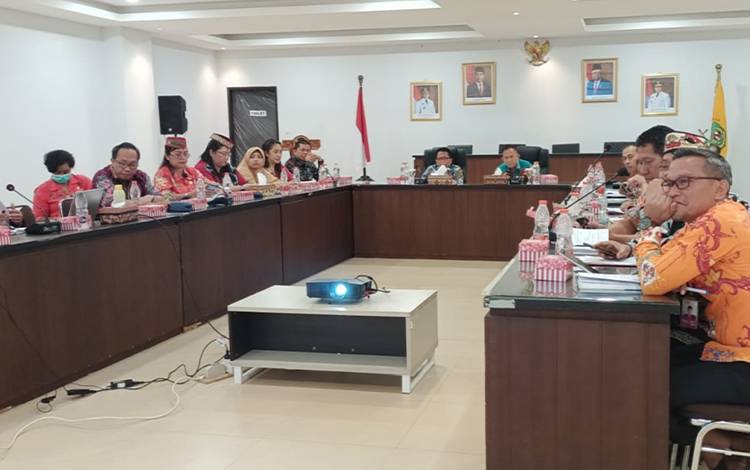 Pj Bupati Kapuas Pimpin Rapat Tim Percepatan Penurunan Stunting, Ini Penekanan ke OPD