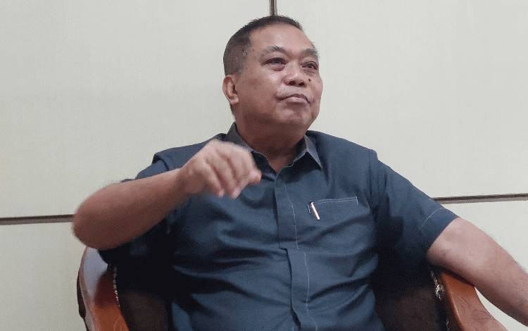 Anggota Komisi II DPRD Kalteng, Lohing Simon. (FOTO: DONNY D)