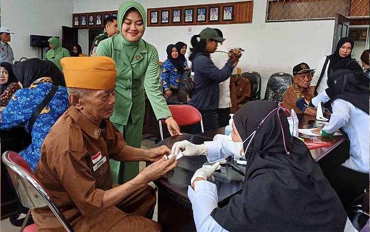 Peringati Hari Pahlawan, Pemkab Kotim Buka Layanan Skrining Kesehatan Gratis untuk Veteran?