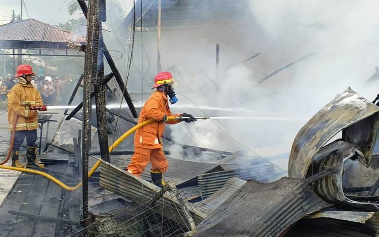 Kebakaran di Jalan G Obos Hanguskan Dua Warung