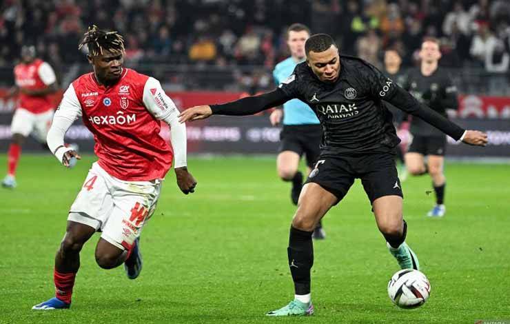 Kylian Mbappe Mengukir Trigol saat PSG Tundukkan Reims 3-0