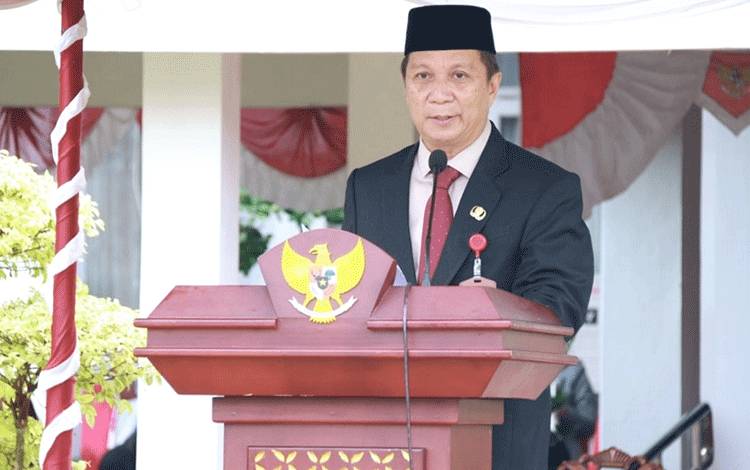Suhaemi Pimpin Upacara Peringatan Hari Kesehatan Nasional Kalteng