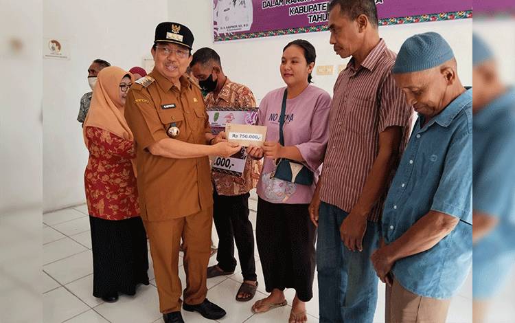 1.764 KK di Sukamara Terima Program Bansos Penanggulanan Kemiskinan