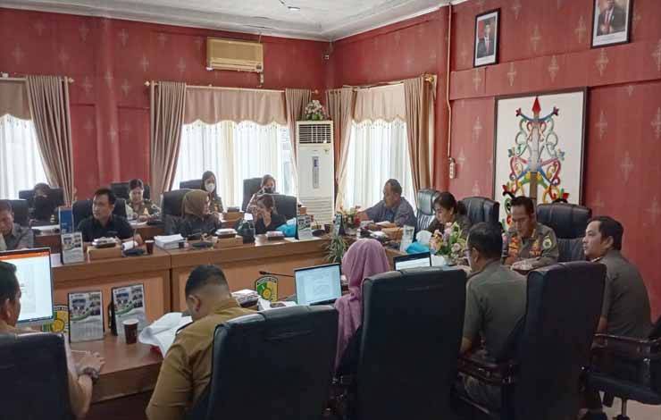 Pembahasan Raperda Trantibum DPRD dan Satpol PP Palangka Raya. (FOTO: HENDRI)