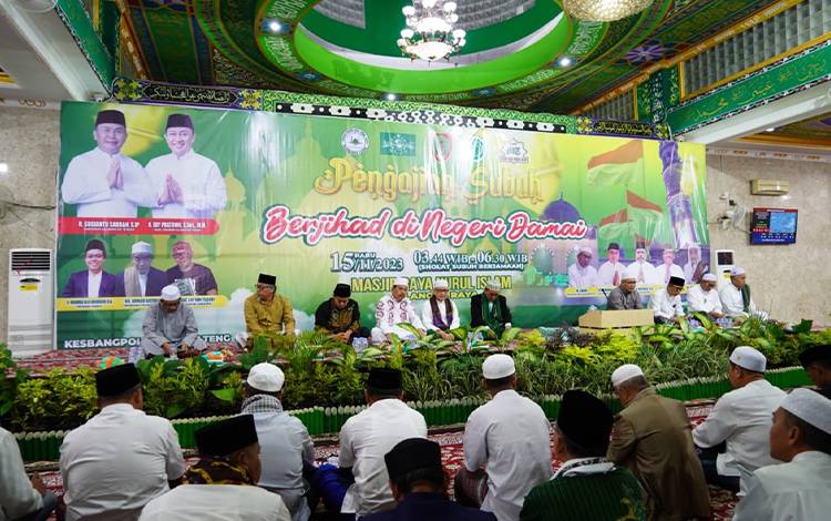 Sekda Kalteng Ikuti Tausiah Berjihad di Negeri Damai