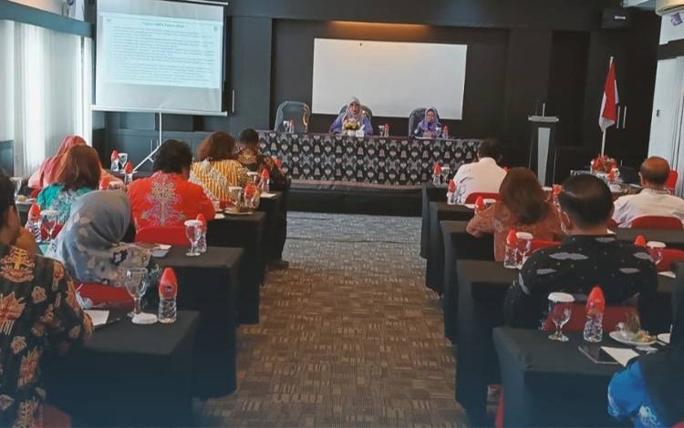 Rapat forum kemitraan pencegahan dan penanggulangan penyakit ATM di Palangka Raya. (FOTO: HENDRI)