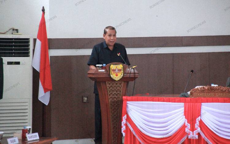 Jubir Fraksi Golkar DPRD Gunung Mas Sampaikan Pandangan Fraksinya