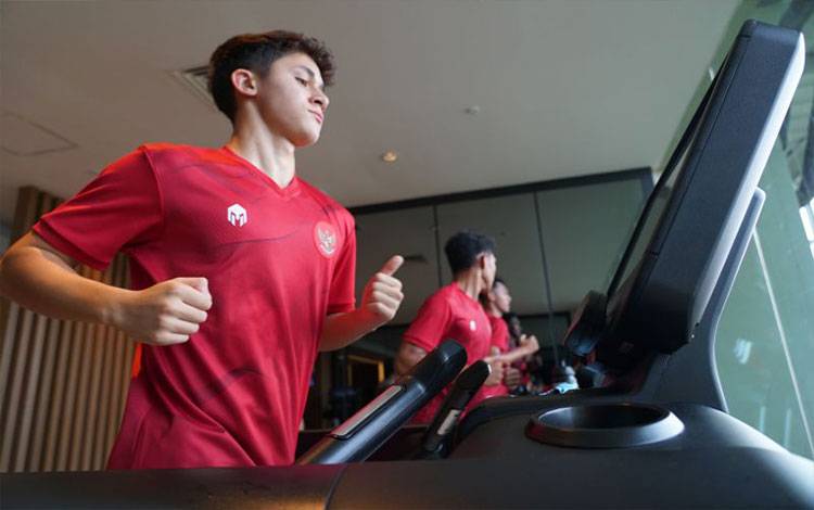 Timnas Indonesia Tetap Tunggu Laga Penyisihan Berakhir di Surabaya