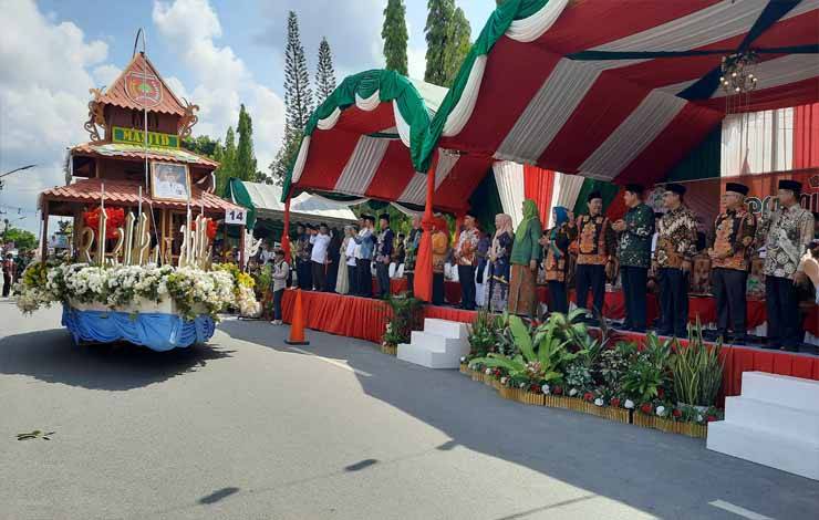 Wagub Kalteng Lepas Pawai Ta'aruf MTQH XXXI di Kotawaringin Barat