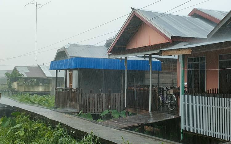 Seminggu Kedepan Kalteng Berpotensi Hujan Lebat, Warga Diminta Waspada