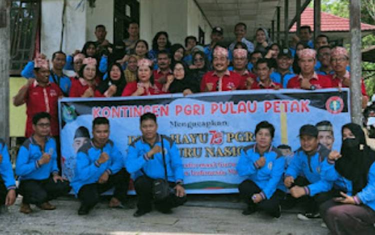 Camat Dukung Kontingen PGRI Pulau Petak pada Jambore dan Porseni Guru
