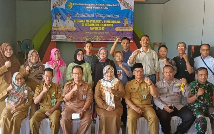 Sosialisasi pengawasan masyarakat pembudidaya ikan di Palangka Raya. (FOTO: HENDRI)