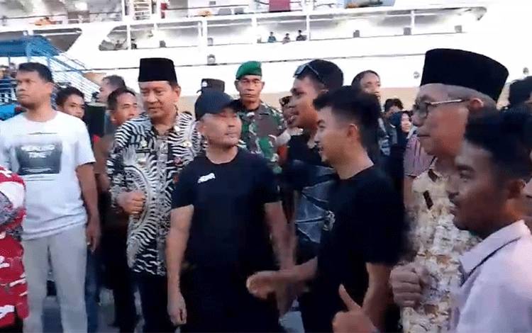 Gubernur Kalteng dan Pj Bupati Kobar Sambut Kedatangan Ribuan Massa HMI di Kumai